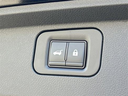 Certified 2025 INFINITI QX80 Sensory image 15