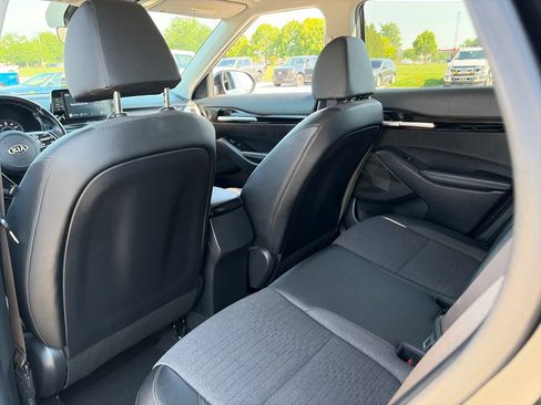 Used 2021 Kia Seltos S FWD image 25