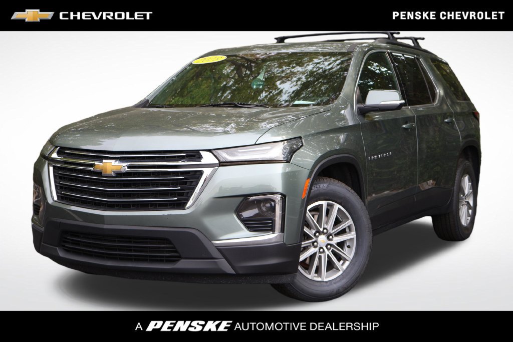 Certified 2023 Chevrolet Traverse LT FWD image 1