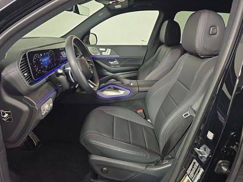 Used 2026 Mercedes-Benz GLS 450 4MATIC image 5