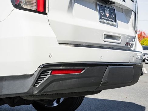 Used 2023 Chevrolet Suburban RST image 7