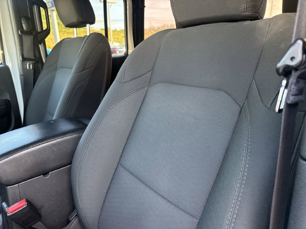 Used 2022 Jeep Wrangler Unlimited Sport AWD/4WD image 8