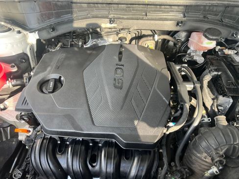 Used 2024 Kia Sorento S FWD image 32