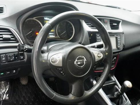 Used 2017 Nissan Sentra SR Turbo w/ SR Turbo Premium Package image 11