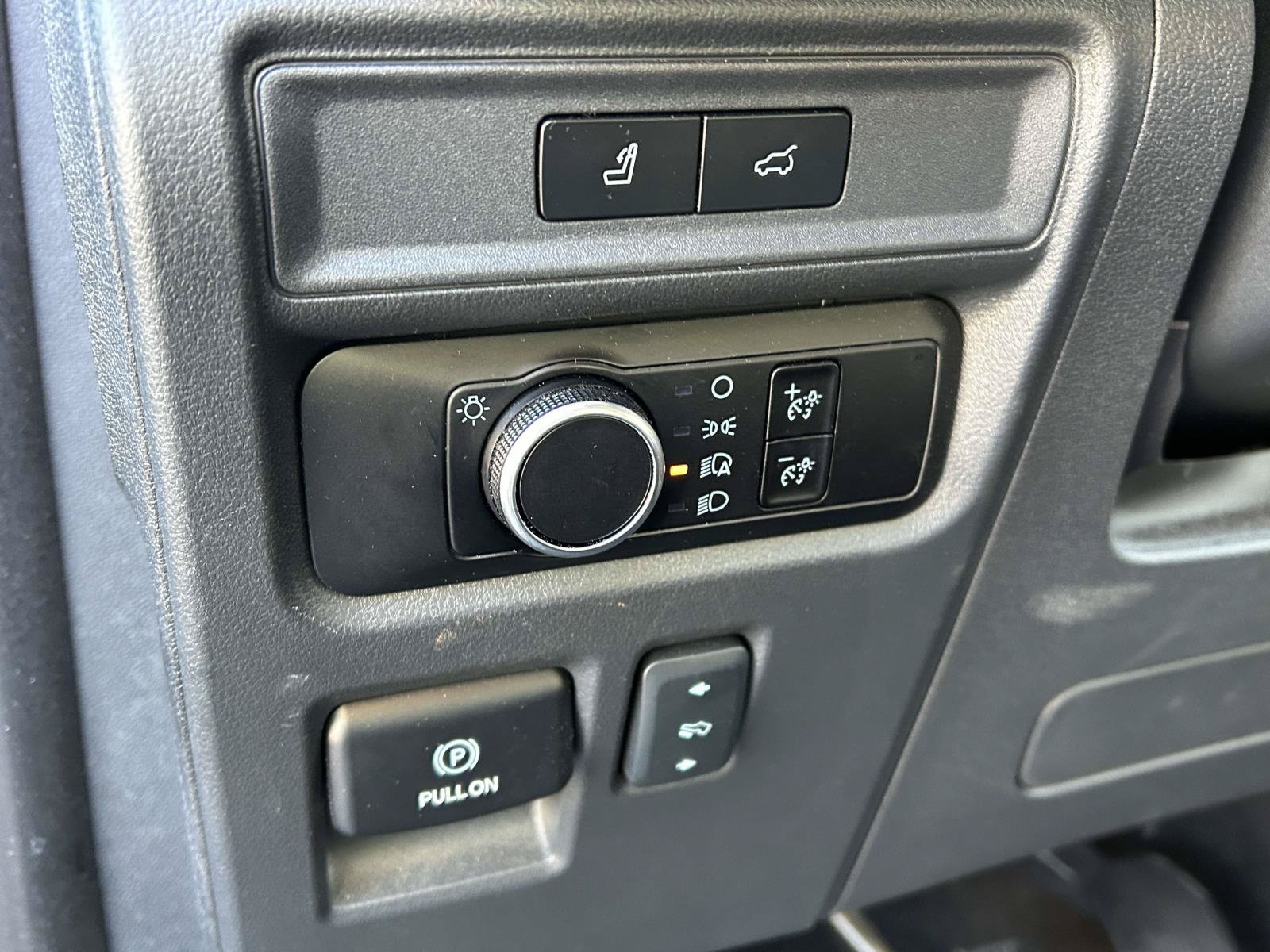 Used 2024 Ford Expedition XLT RWD image 18