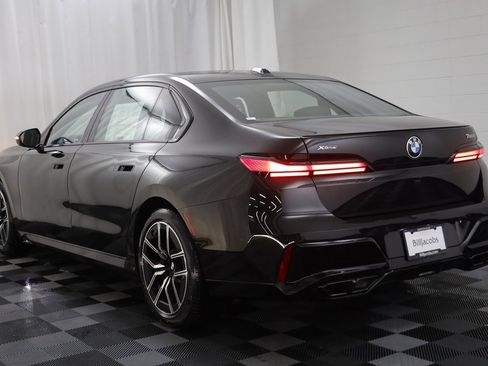 New 2026 BMW 760i xDrive w/ Executive Package image 17