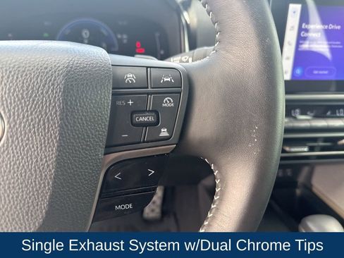 Used 2025 Toyota Camry SE image 17