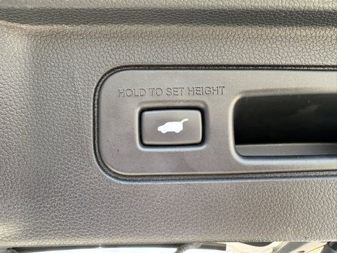 Certified 2024 Honda Pilot Touring image 33