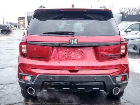 Used 2024 Honda Passport Black Edition image 5