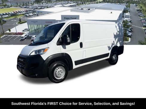 Used 2025 RAM ProMaster 2500 w/ Convenience Group FWD image 2