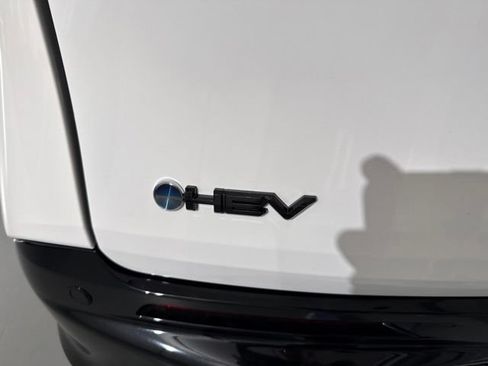 New 2026 Toyota Sienna XSE FWD image 8