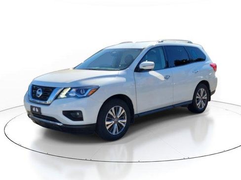 Used 2020 Nissan Pathfinder SL image 2