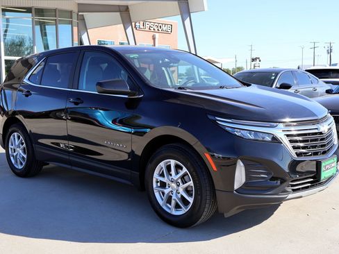 Used 2023 Chevrolet Equinox LT FWD image 4