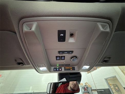 Certified 2020 Cadillac Escalade Luxury w/ Escalade Sport Edition image 22