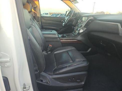 Used 2019 GMC Yukon XL SLT image 10