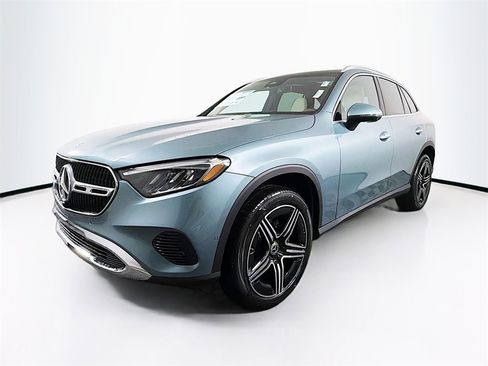 New 2026 Mercedes-Benz GLC 300 GLC 300 image 3