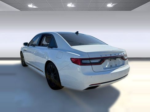 Used 2020 Lincoln Continental w/ Premium Package image 3