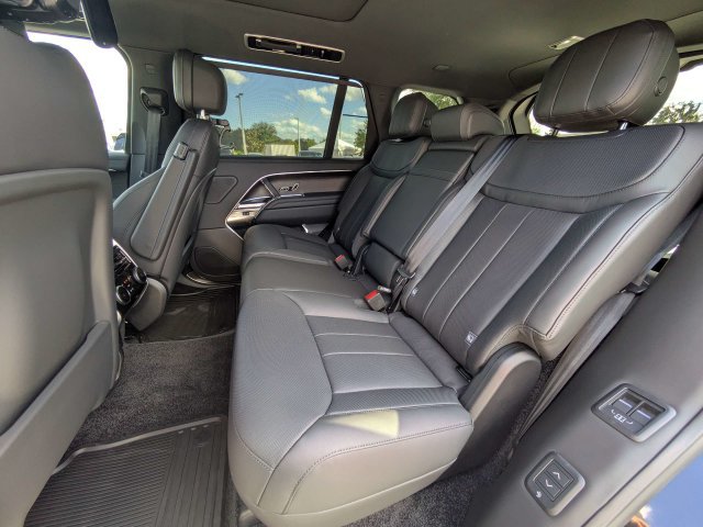 New 2027 Land Rover Range Rover Long Wheelbase SE AWD/4WD image 28