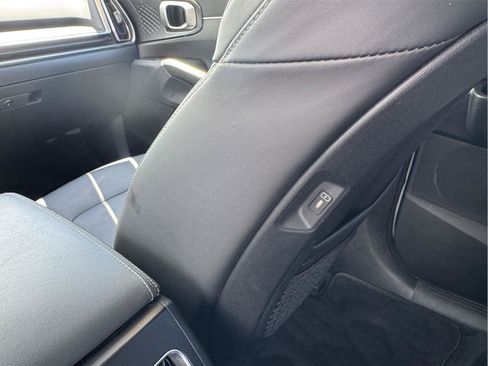Used 2025 Kia Sorento X-Line EX AWD/4WD image 15