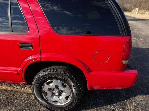 Used 2002 Chevrolet Blazer LS w/ Preferred Equipment Group image 33