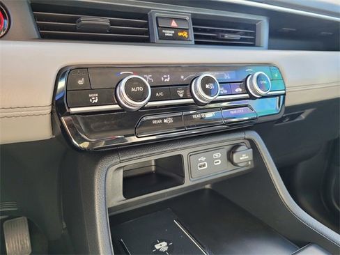 Used 2023 Honda Pilot Touring image 22