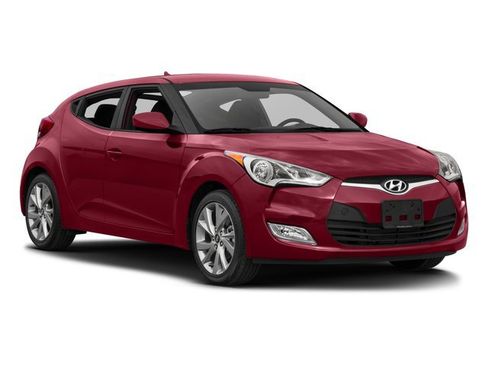 Used 2017 Hyundai Veloster Value Edition FWD image 9