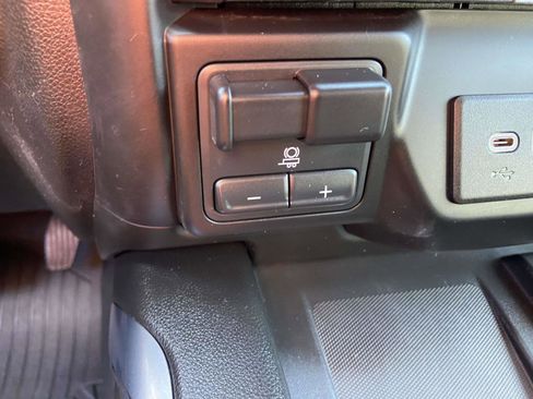 Used 2020 Chevrolet Silverado 1500 LTZ image 20