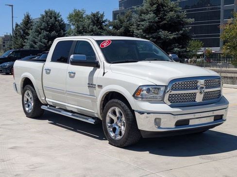 Used 2017 RAM 1500 Laramie AWD/4WD image 8