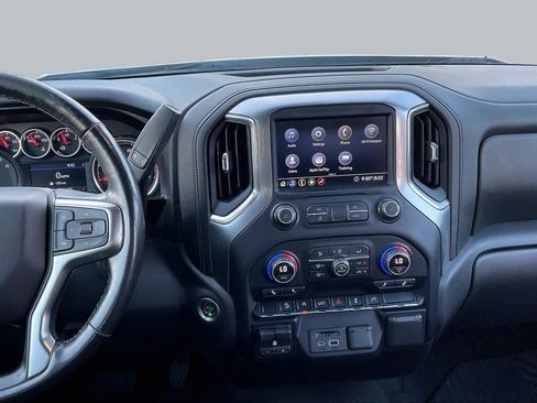Used 2020 Chevrolet Silverado 1500 LT w/ Texas Edition AWD/4WD image 8
