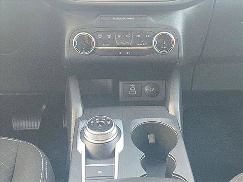 Used 2025 Ford Escape Active AWD/4WD image 14