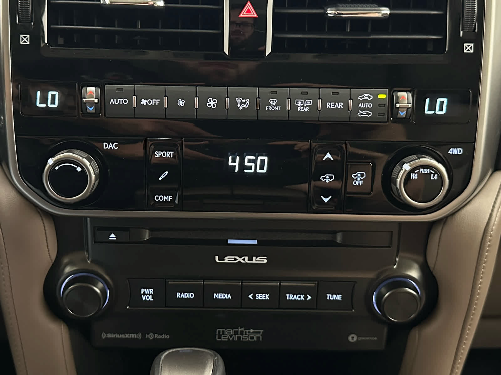 Used 2022 Lexus GX 460 Luxury w/ Sport Design Package AWD/4WD image 32