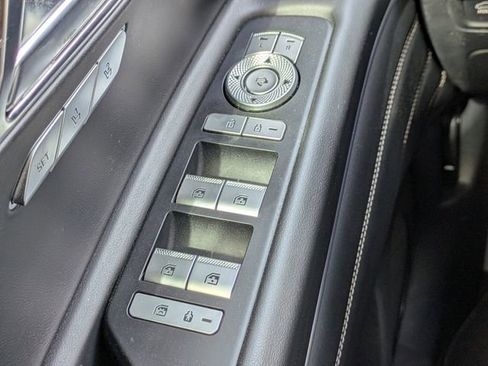 Used 2022 Genesis GV80 2.5T w/ Advanced Package 02 image 27