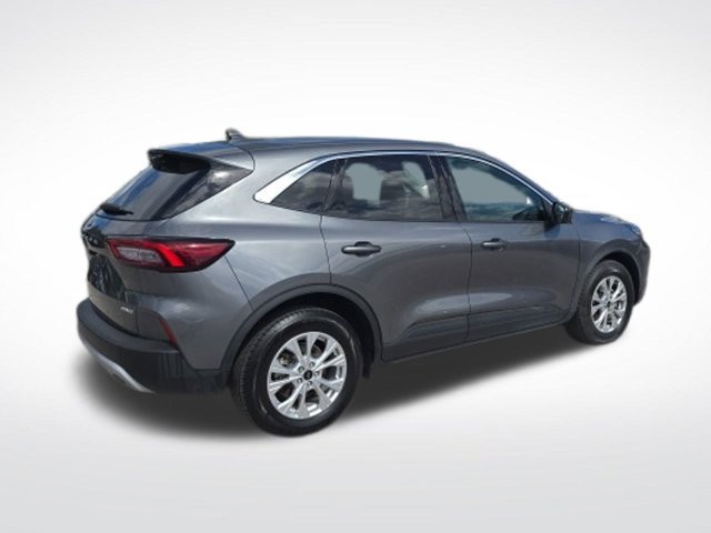 Used 2023 Ford Escape Active AWD/4WD image 3