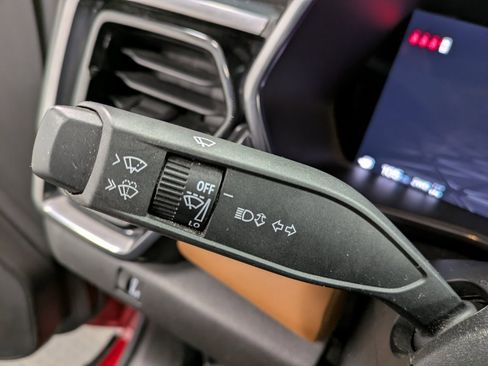 Used 2024 GMC Canyon AT4 image 18