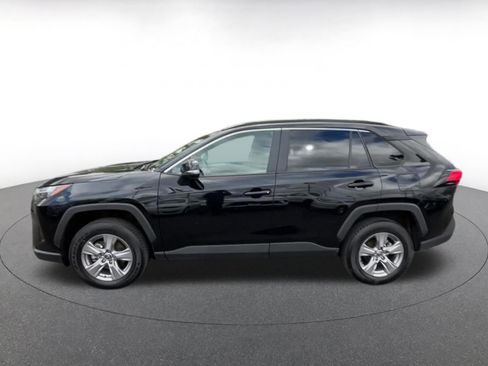 Used 2025 Toyota RAV4 XLE image 9