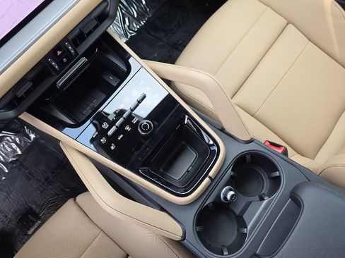 New 2025 Porsche Cayenne image 30