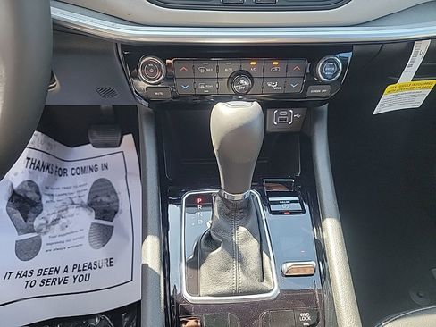 New 2025 Jeep Compass Limited w/ Sun & Sound Group image 13