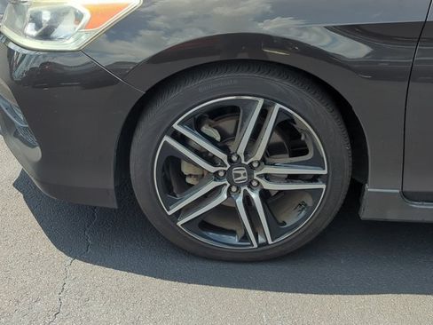 Used 2017 Honda Accord Sport image 26