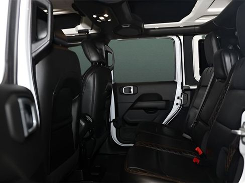 Used 2021 Jeep Wrangler Unlimited Sahara image 19