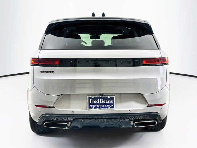 Used 2025 Land Rover Range Rover Sport Dynamic SE AWD/4WD image 7