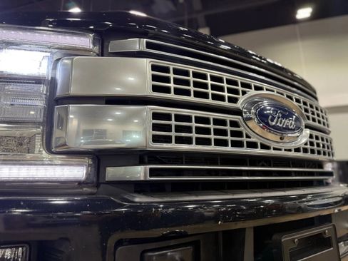 Used 2017 Ford F250 Platinum w/ Platinum Ultimate Package image 14