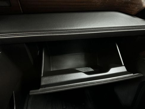 Used 2024 GMC Sierra 3500 Denali Ultimate image 27