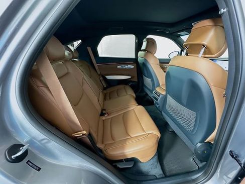 Certified 2026 Genesis GV70 2.5T Advanced image 28