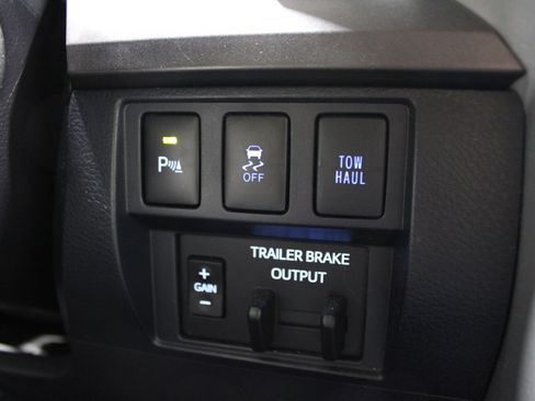 Used 2019 Toyota Tundra SR5 image 19