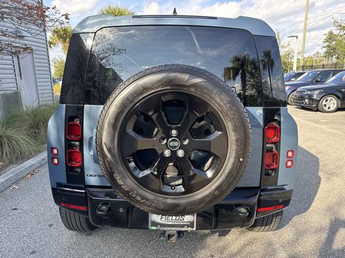 Certified 2024 Land Rover Defender 110 X-Dynamic SE image 7