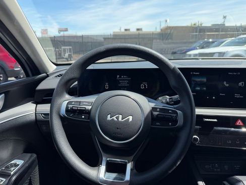 Used 2025 Kia K5 LXS FWD image 33