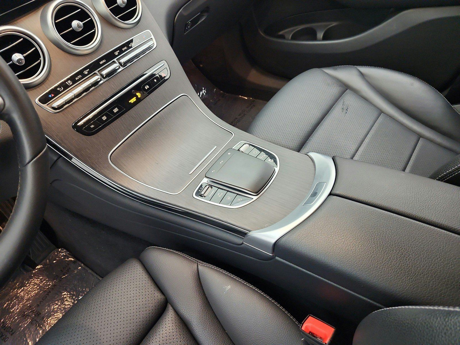 Used 2022 Mercedes-Benz GLC 300 image 11