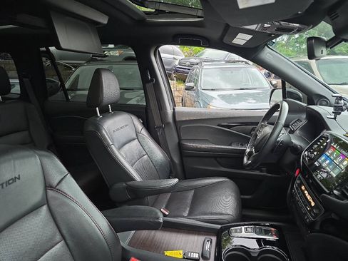 Used 2020 Honda Pilot Black Edition image 28