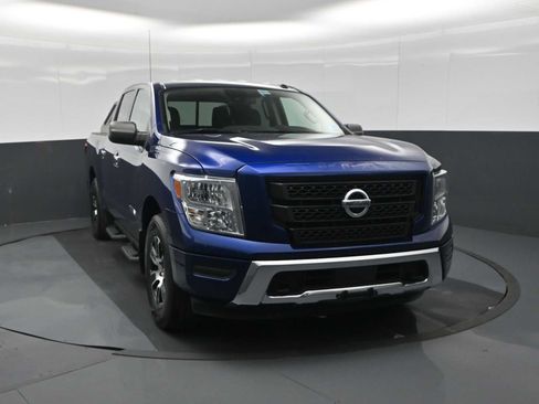 Used 2021 Nissan Titan SV w/ Accessory Utility Package AWD/4WD image 3