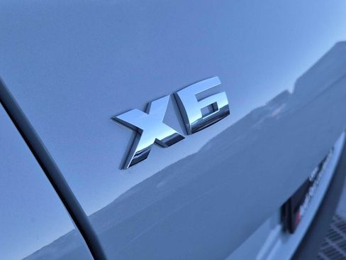 Used 2024 BMW X6 M60i image 10